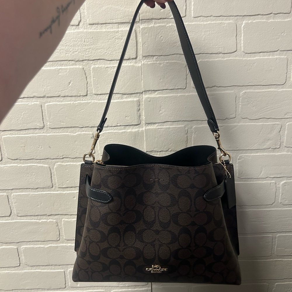 RARE Coach CH191 Hanna Shoulder Bag/bucket tote in Signature Canvas brown/black